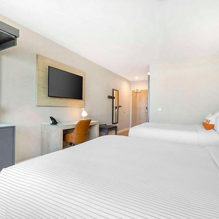 Cambria Hotel Burbank Airport Kültér fotó