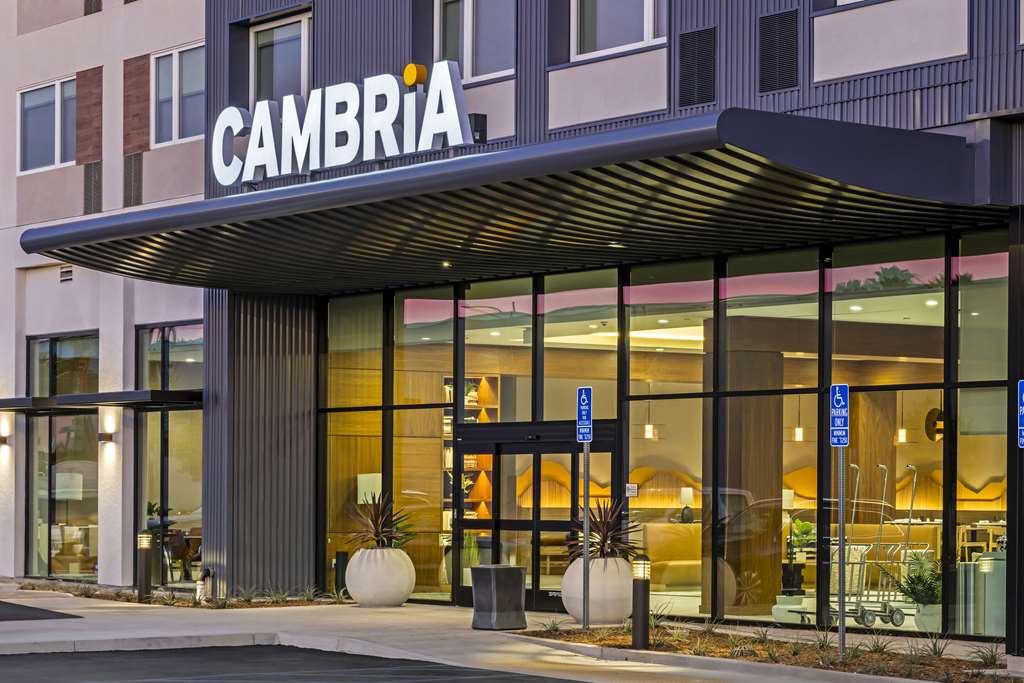 Cambria Hotel Burbank Airport Kültér fotó