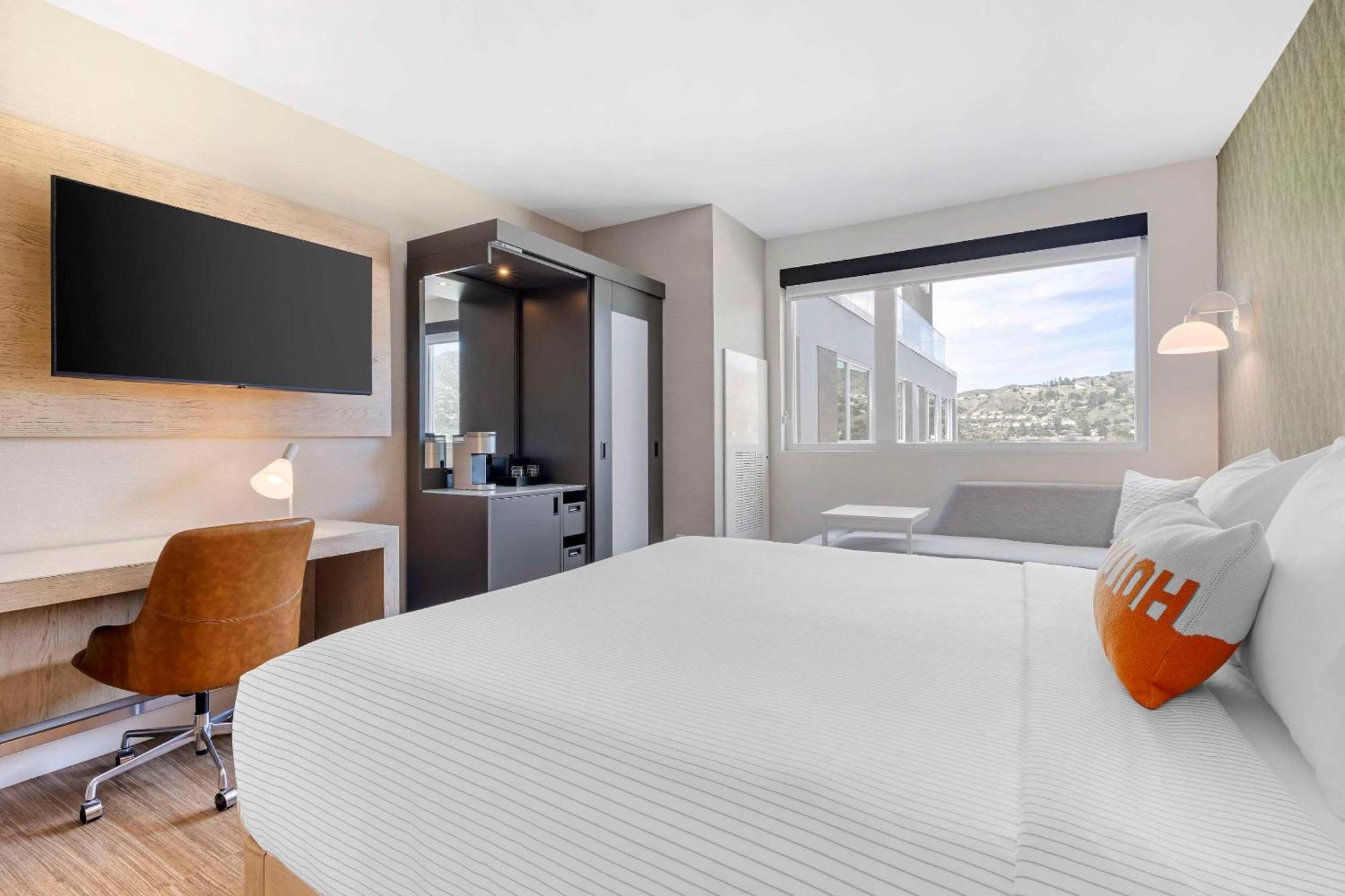 Cambria Hotel Burbank Airport Kültér fotó